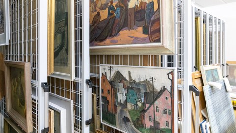 Blick in das Kunstbesitz-Depot