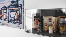 Werke von Petra Kasten und Exponate aus den Sammlungen der Kustodie im Rektorat