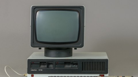 Computer: Robotron 1715, eingeführt 1985