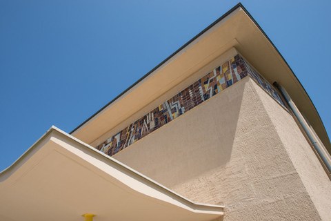An external view of Barkhausen-Bau at TUD
