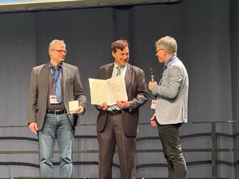 von links nach rechts: Prof. Holger Willenberg, Prof. Stefan R. Bornstein, Prof. Jan Tuckermann