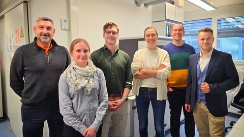 Hilde Laeremans (NL) Rick Njiboer (NL) Waldemar Janzen (LvL) Nick Wolter (LvL) and Heidi Altmann together in front of PBMC Robotics