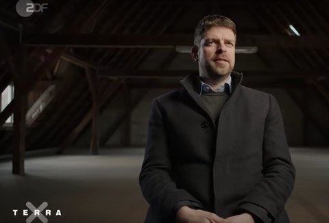 Screenshot aus der Dokumentation über NS-Medizinverbrechen mit Prof. Florian Bruns