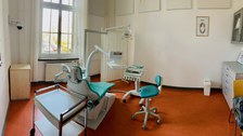 Trainingsraum mit Zahnarztstuhl