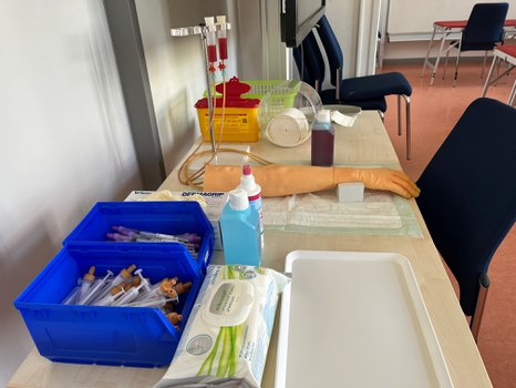 Arbeitsplatz für venöse Blutentnahme