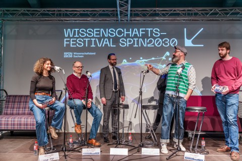 Medizinische Fakultät Dresden - You ask we explain - TU Dresden - Folge 15