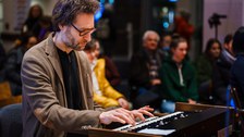 Musikalische Unterstützung durch Jo Aldinger