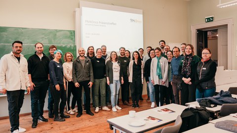 Dr. Markus Wolfien und Sara Bäcker (v.l.n.r.) beim Arbeitspaket-Treffen in Halle