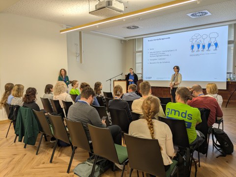 Dr. Brita Sedlmayr und Anne Seim