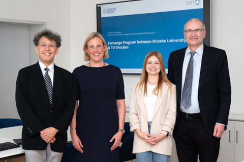 Group picture with Prof. Tanaka, Prof. Troost, Sophie Loettel, Prof. Morawietz