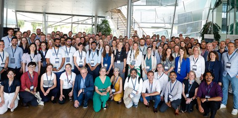 Ein Gruppenfoto von Teilnehmenden
