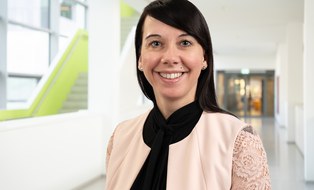 Portraitfoto von Julia Steinhardt