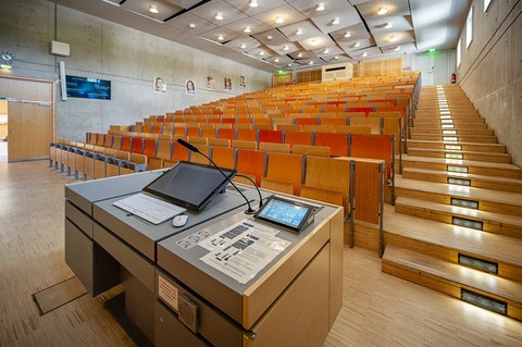 Foto vom kleinen Hörsaal im MTZ des Universitätsklinikums Dresden.