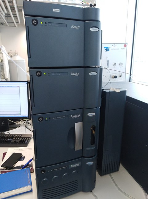 Acquity_UPLC_tower