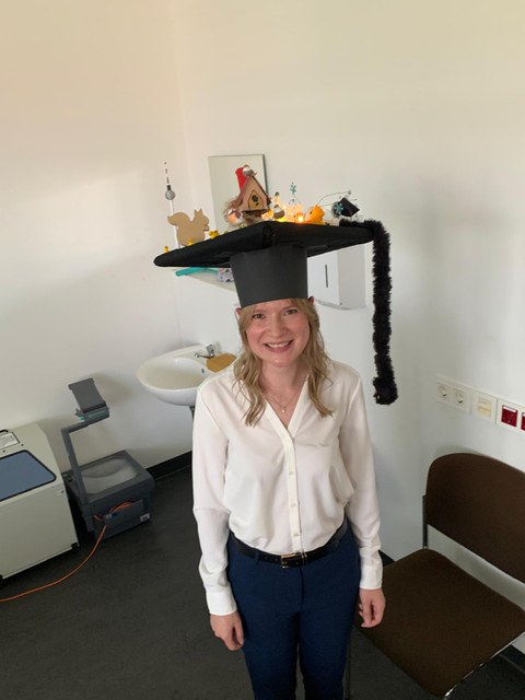Franziska mit Doktorhut