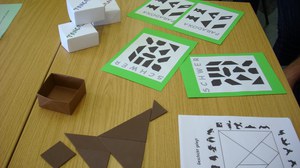 Tangram mit verschiedenen Beispielen