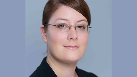 Portraitfoto von Alexandra Schwartz