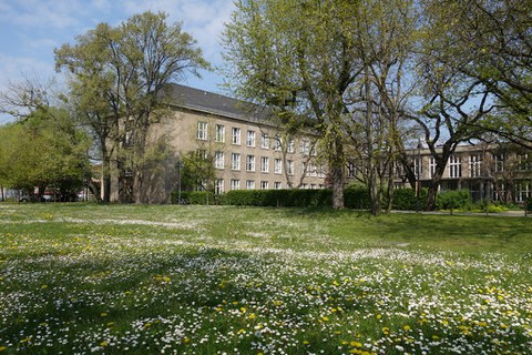 Bild vom Willersbau-Innenhof