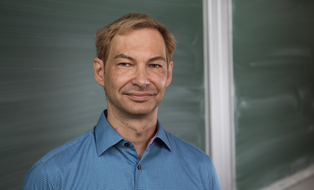 Ein Foto von Professor René Schilling