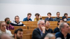 Personen im Hörsaal