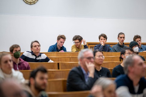 Personen im Hörsaal