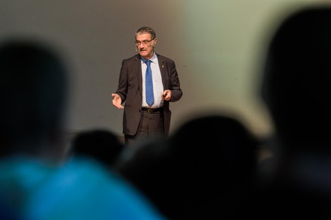 Prof. Serge Haroche beim Vortrag