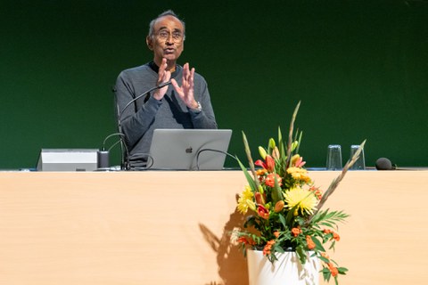 Nobelpreisträger Venkatraman (Venki) Ramakrishnan zu Gast an der TU Dresdeny