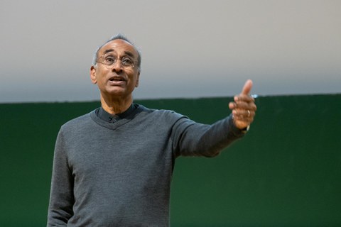 Nobelpreisträger Venkatraman (Venki) Ramakrishnan zu Gast an der TU Dresdeny