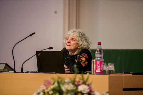 Ada Yonath im Audimax der TU Dresden