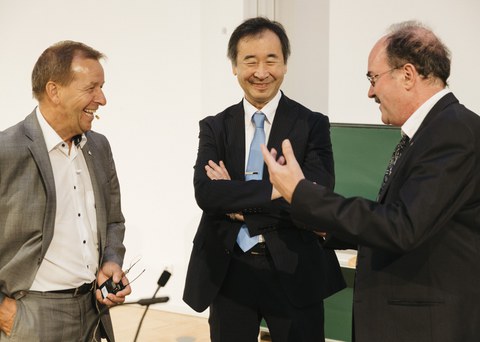 Nobelpreisträger Kajita mit Prof. Kirschbaum