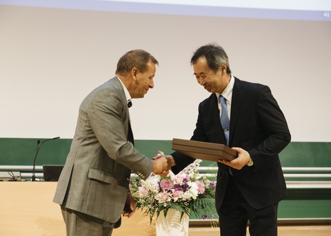 Kajita mit Prof. Kirschbaum