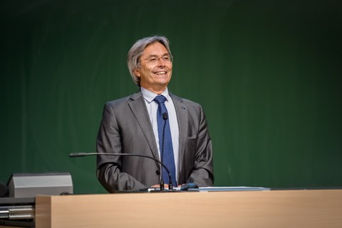 Rektor im Audimax der TUD