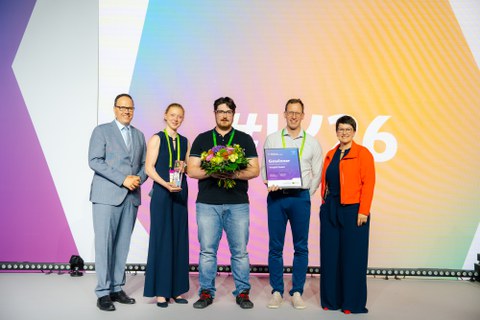 Das Team von Oxaphil bei der Preisverleihung.