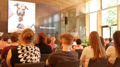 Das Ende vom Vortrag im Saal