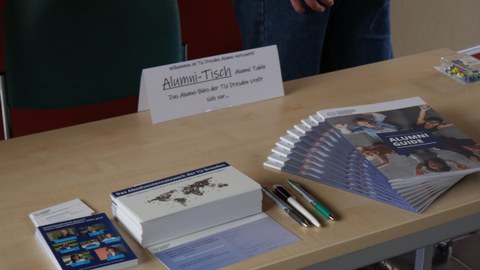 Der Alumni Tisch auf dem Fest