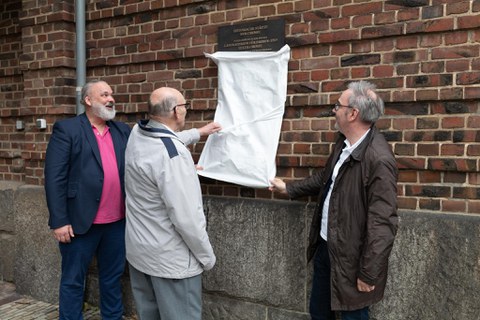 Enthüllung der Plakette