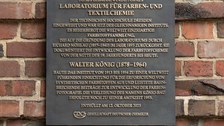 Plakette "Historische Stätte der CHemie"