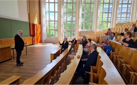 Bild4-Hörsaal-I-90