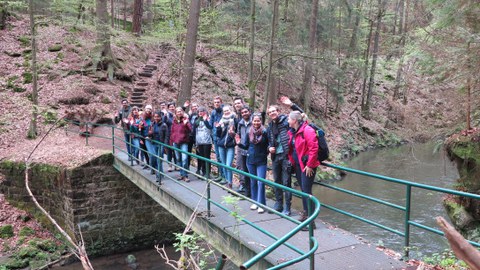 Brücke winken