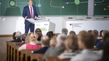 Plenum, Rede Rektor