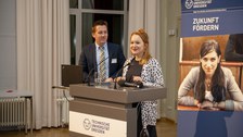 Rede Paula Letalik und Niclas Gockel