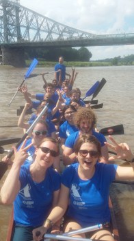 Drachenbootrennen beim Elbhangfest am Blauen Wunder