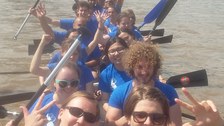 Drachenbootrennen beim Elbhangfest am Blauen Wunder