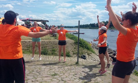 Drachenbootrennen Erwärmung