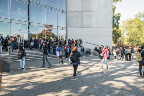 Treppe zum Hörsaalzentrum