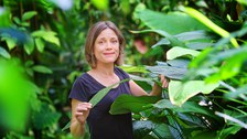 Foto Mitarbeiterin im Botanischen Garten