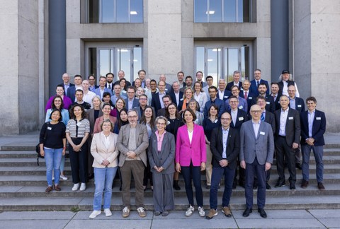 Foto der im Jahr 2025 neuberufenen Professorinnen und Professoren