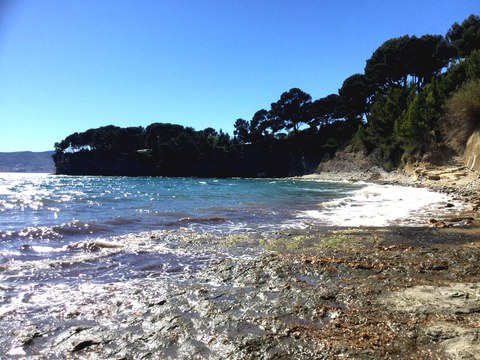 Blick aufs Meer in Südfrankreich. Ist der Strand ein geeigneter Schreibort?