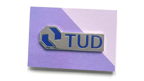 Pin aus Metall mit Magnetverschluss - TUD +Shape
