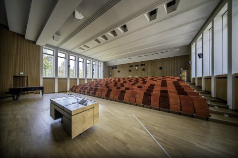 Foto des Hörsaals August-Bebel-Str. 3